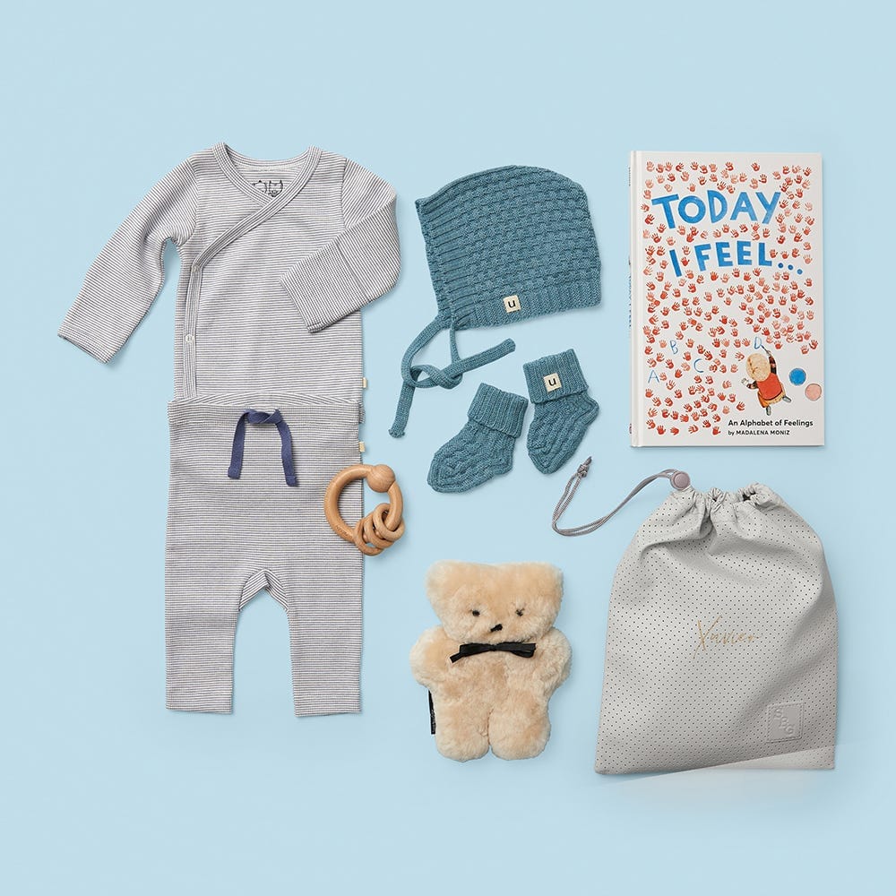 Wonderful Baby Shower Gift for Boys with newborn baby clothes and luxurious accessories